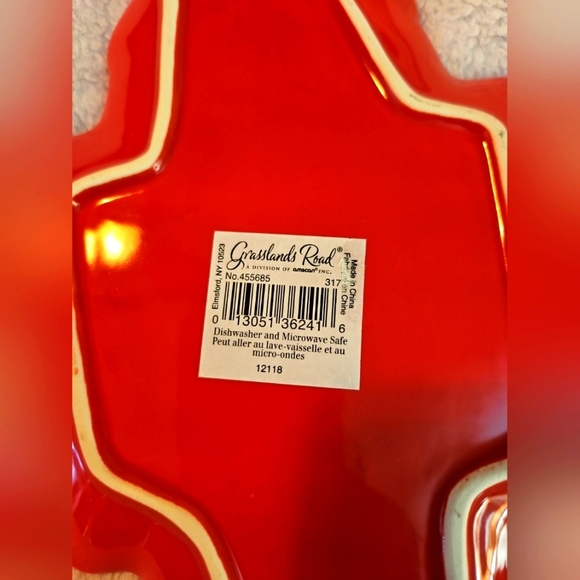 Grasslands Road Red Ceramic Nutcracker Tray Dishwasher And Microwave Safe 16"x6" - Picture 5 of 5